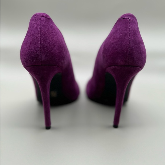 Jessica Simpson faux suede fuschia heels - Picture 2 of 5